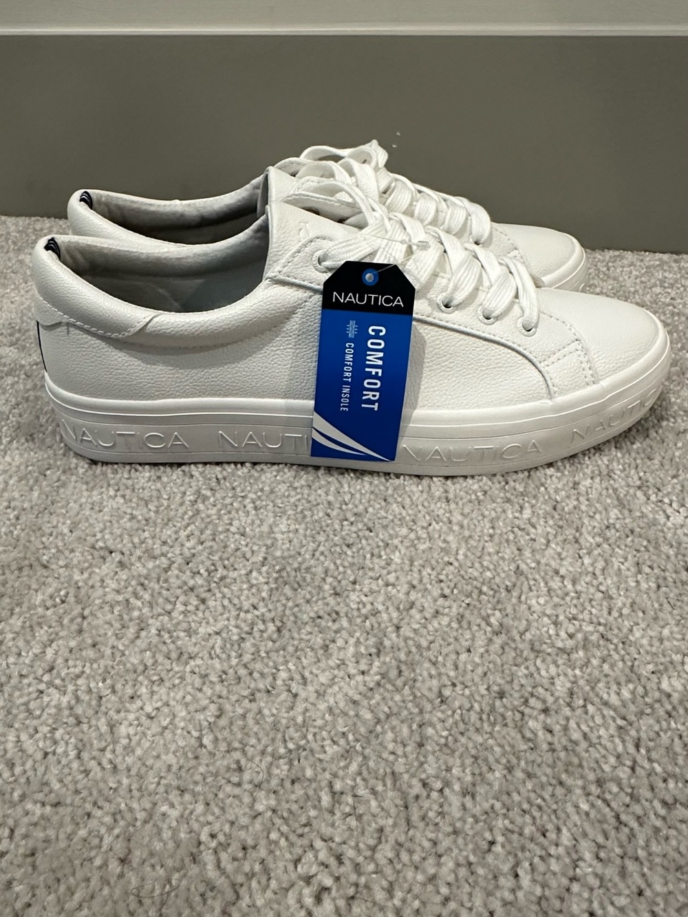EUC (has tag!) Nautica Women's White Leather Low-Top Comfort Sneakers Sz 10